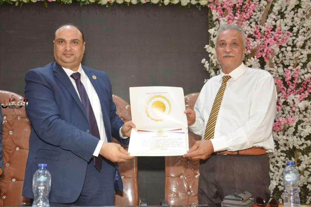 حفل تكريم اوائل الطلبه للشهادة الاعدادية بسمنود تحت رعاية حزب الشعب الجمهوري . 4 حفل تكريم اوائل الطلبه للشهادة الاعدادية بسمنود تحت رعاية حزب الشعب الجمهوري .