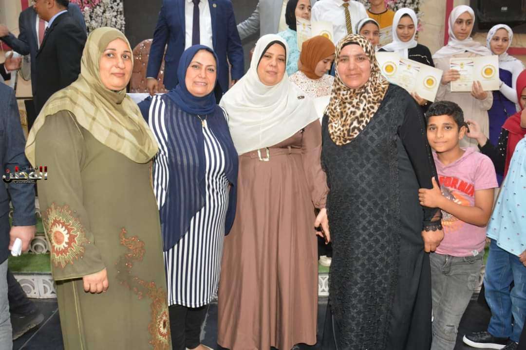 حفل تكريم اوائل الطلبه للشهادة الاعدادية بسمنود تحت رعاية حزب الشعب الجمهوري . 3 حفل تكريم اوائل الطلبه للشهادة الاعدادية بسمنود تحت رعاية حزب الشعب الجمهوري .