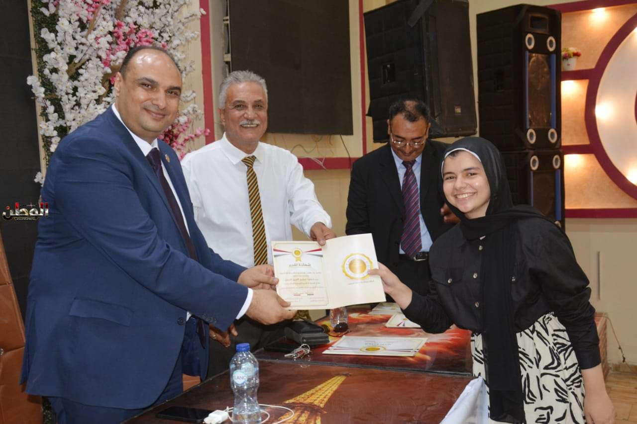 حفل تكريم اوائل الطلبه للشهادة الاعدادية بسمنود تحت رعاية حزب الشعب الجمهوري . 10 حفل تكريم اوائل الطلبه للشهادة الاعدادية بسمنود تحت رعاية حزب الشعب الجمهوري .