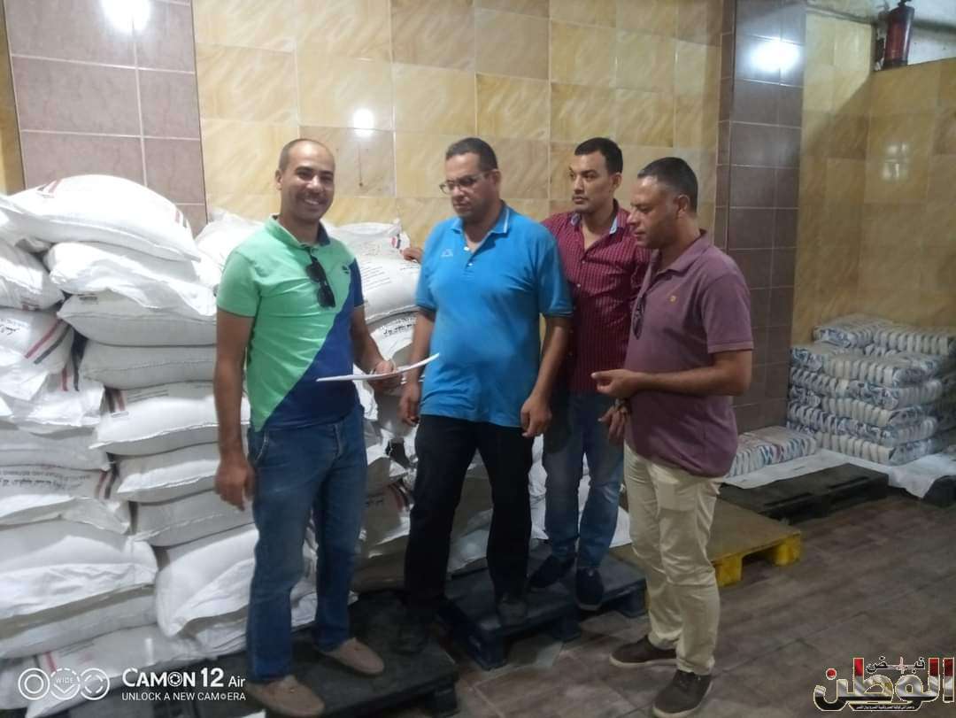 ضبط مصنع لتعبئة السكر بدون تراخيص و مصادرة ٦ طن سكر بدون فواتير بالإسكندرية 1 FB IMG 1694615941965