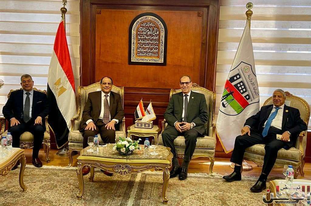 رئيس هيئة النيابة الإدارية يستقل وفد من السادة المستشارين لبحث سبل التعاون 1 IMG 20231105 WA0159
