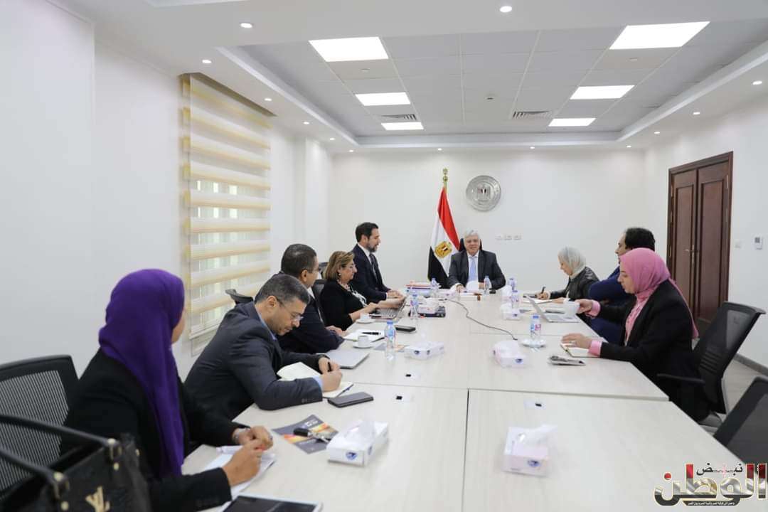 وزير التعليم العالي يناقش خطة العمل المستقبلية لبنك المعرفة المصري مع المؤسس والرئيس التنفيذي لشركة Knowledge E الإماراتية 1 FB IMG 1701877990356