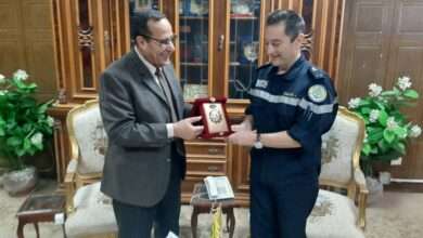 محافظ شمال سيناء وقائد السفينة الطبية الفرنسية