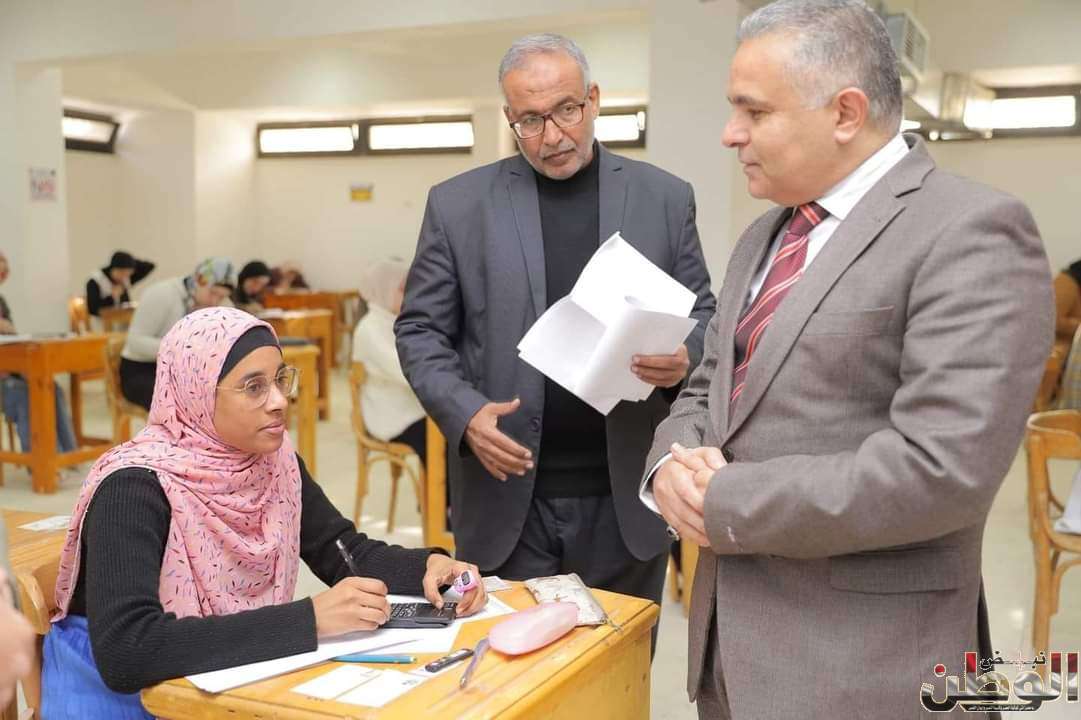 رئيس جامعة السويس يتفقد امتحانات كلية التكنولوجيا والتعليم 1 FB IMG 1705517072795