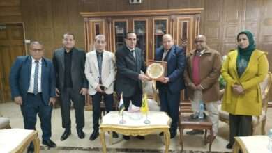 محافظ شمال سيناء يستقبل العضو المنتدب لشركة النصر للملاحات