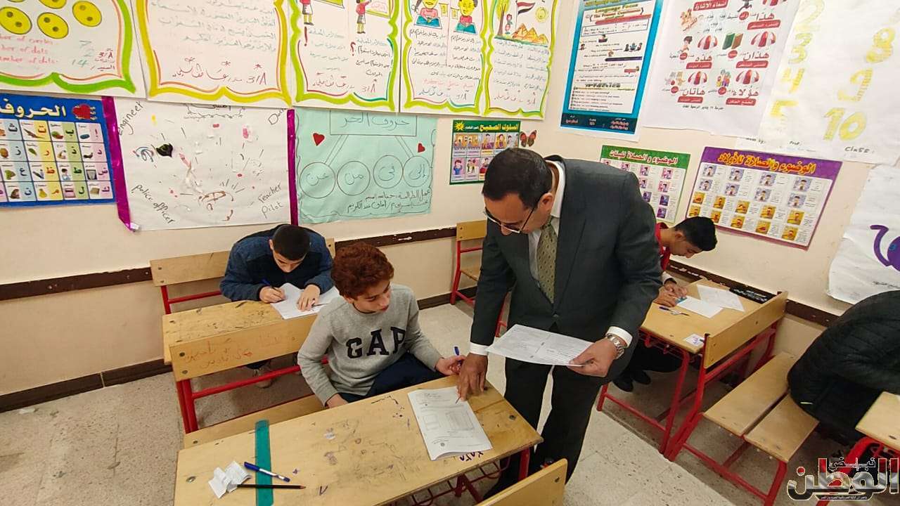 محافظ شمال سيناء يتابع ميدانيًا امتحانات الشهادة الإعدادية