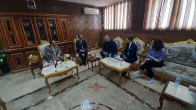 محافظ شمال سيناء يستقبل القنصل الإيطالي بمدينة العريش