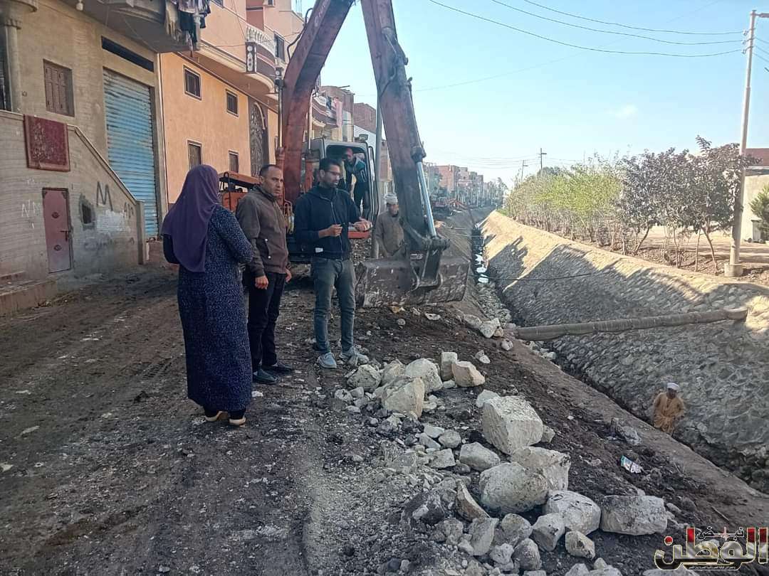 المصرى .. يتابع تأهيل وتبطين ترعه منيل اسماعيل بقرية شباس الملح مركز دسوق 1 FB IMG 1707729122379