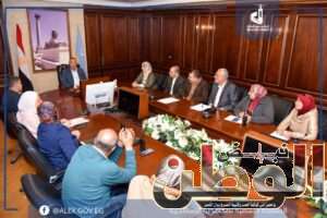 محافظ الإسكندرية.. البدء في ترميم الحفر والمطبات على مستوى الأحياء 4 FB IMG 1711471769077