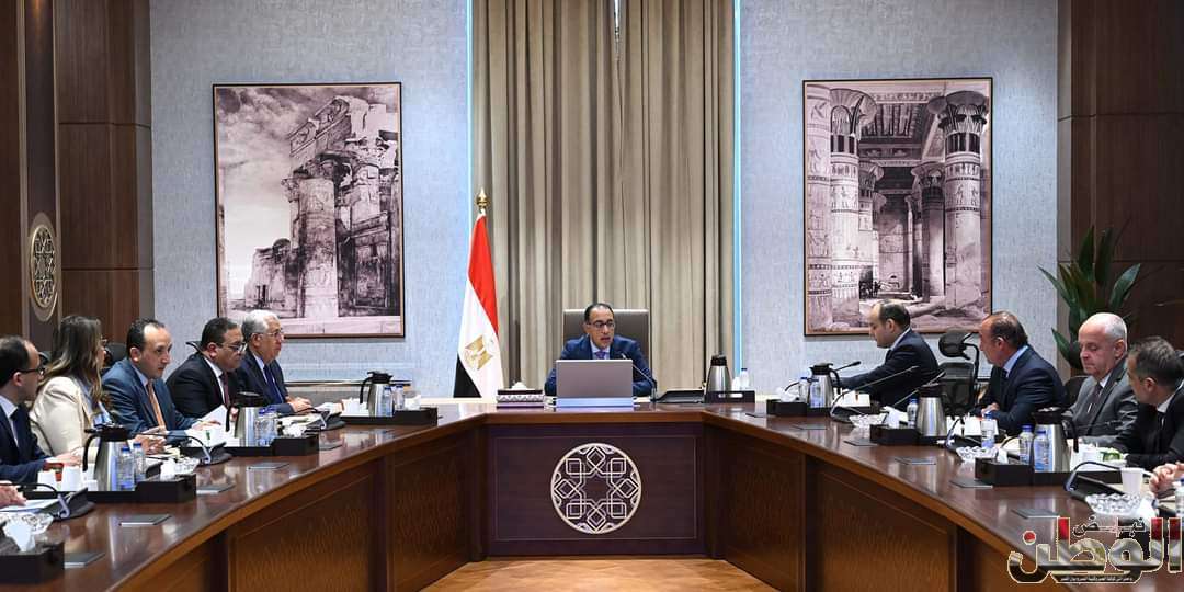 رئيس الوزراء يلتقي أعضاء المجلس التصديري وغرف الصناعات الغذائية 1 FB IMG 1716286022735