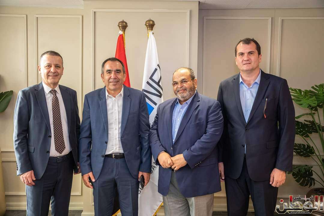 اقتصادية قناة السويس توقع عقد حق انتفاع لمصنع "إروغلو إيجيبت" للملابس الجاهزة بالقنطرة غرب 1 FB IMG 1716882903540