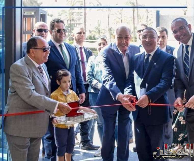 تشجيعا للشباب وتوفيرا لفرص عمل جديدة محافظ الاسكندرية يفتتح مبنى جديد لشركة بالم سيتي 1 IMG 4927