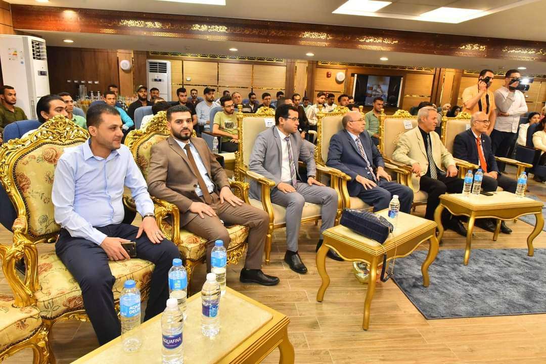 محافظ أسيوط يلتقي طلاب برنامج المساحة والخرائط لتفعيل المشاركة المجتمعية والتدريب العملي الميداني للطلاب 1 FB IMG 1717580151493