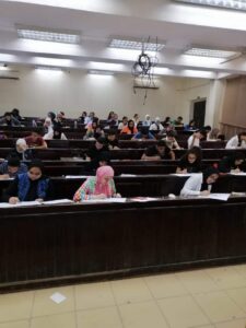 إقبال كبير على اختبارات القدرات بكلية الفنون الجميلة جامعة حلوان 6 FB IMG 1722177137780