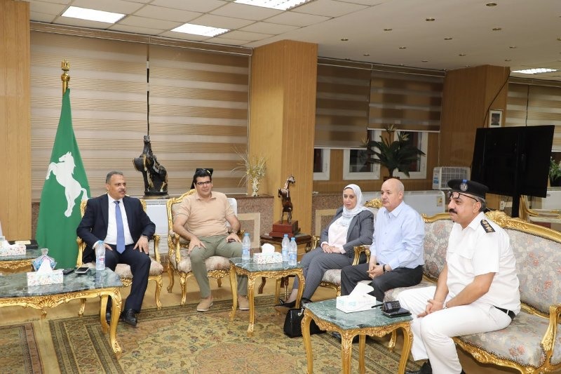 محافظ الشرقية يتفقد شوارع مدينتي بلبيس والزقازيق فور وصوله عقب أداء اليمين أمام الرئيس 1 IMG 20240704 WA0005