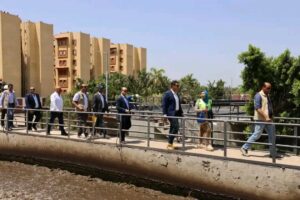 وزير الإسكان ومحافظ كفرالشيخ يتفقدان محطة معالجة صرف صحي الرميلي بفوه 9 1724242505294