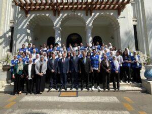 محافظ الجيزة يعقد إجتماعاً مع شباب مشروع متطوعي وزارة الشباب والرياضة YLY 5 61212fba 66d0 4859 a0b8 c8e6946844c1