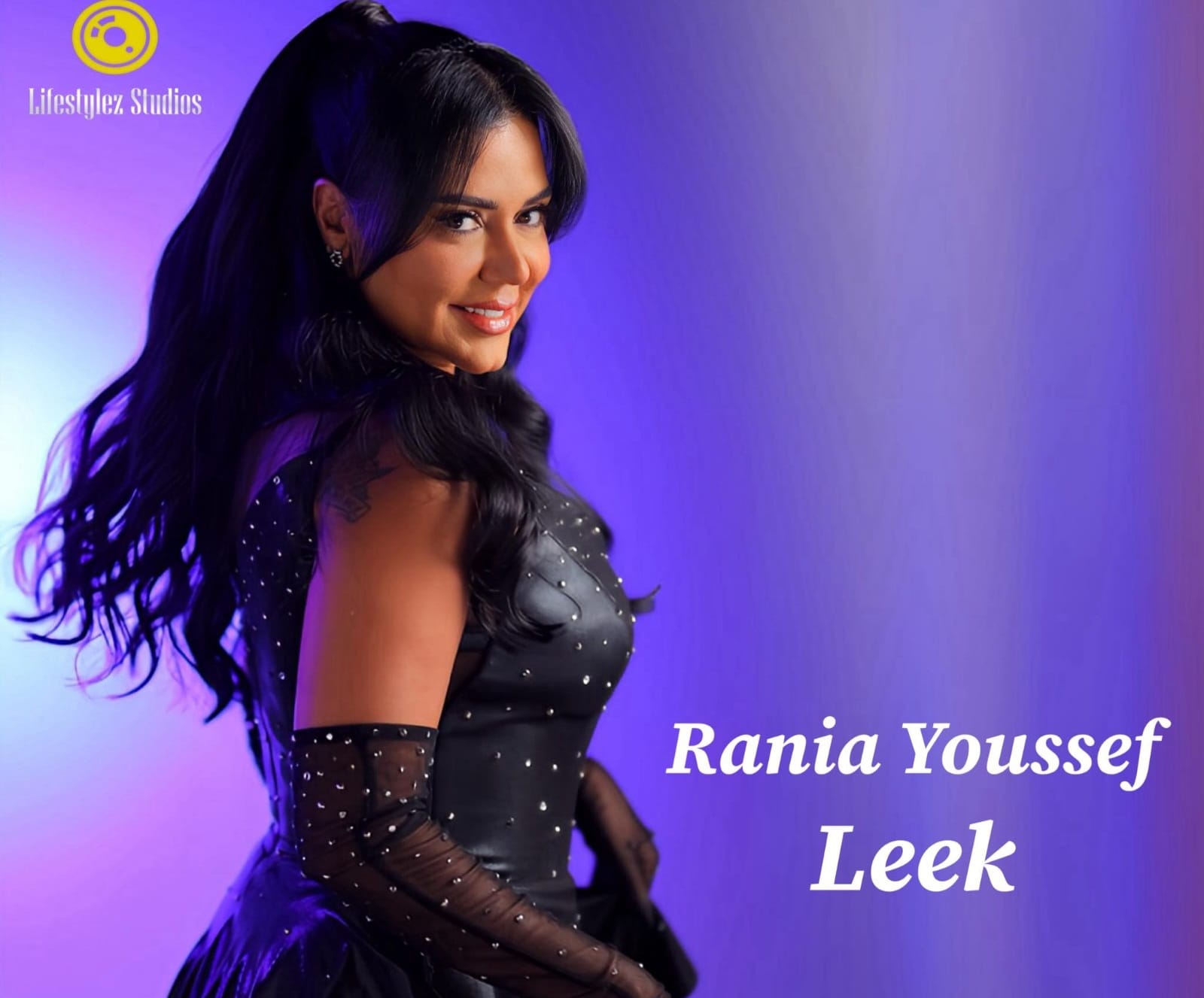 3 إطلالات مختلفة لـ رانيا يوسف في كليب "ليك" بتوقيع المخرجة بتول عرفة 1 IMG 20240820 WA0045