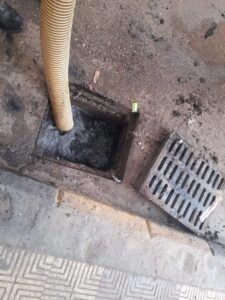 رئيس مدينة دسوق .. تطهير صفايات الامطار وضخ المياه بها استعدادا لفصل الشتاء 7 FB IMG 1726563633798