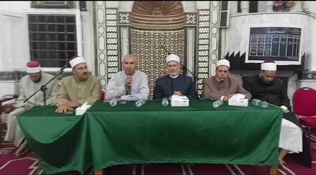 الدكتور عاصم قبيصى .. يشهد اليوم الثالث من الاسبوع الثقافى بالأسكندرية 1 received 856466969591696