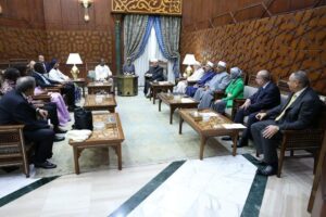 شيخ الأزهر .. يستقبل وزير خارجية بوركينا فاسو لبحث تكثيف دورات تدريب الأئمة البوركينيين في الأزهر 3 FB IMG 1730997158713