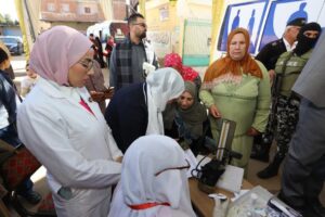 محافظ كفرالشيخ.. يتفقد قوافل المبادرة الرئاسية «بداية جديدة لبناء الإنسان» بمدينة مسير 9 FB IMG 1734380727272