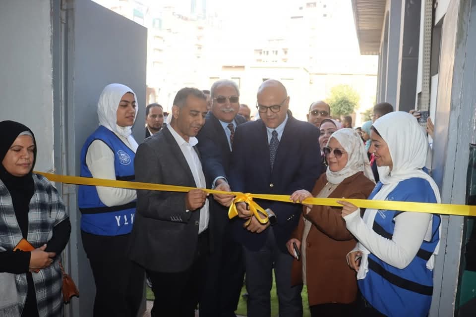 بمشاركة 56 شركة محافظ القليوبية يفتتح مُلتقى توظيفي لتوفير فرص عمل 1 IMG 1765