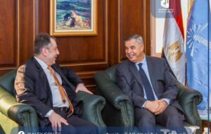 محافظ الإسكندرية.. يستقبل سفير أرمينيا لبحث سبل التعاون المشترك 3 محافظ الإسكندرية.. يستقبل سفير أرمينيا لبحث سبل التعاون المشترك