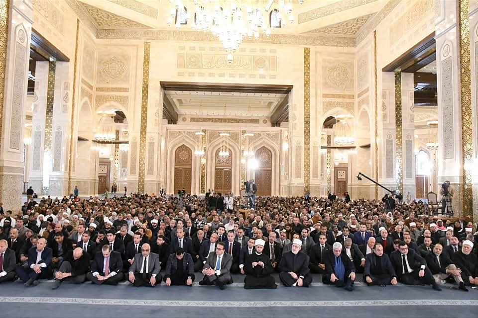 وزير الأوقاف وكبار رجال الدولة .. يشهدون أول جمعة بمسجد مصر الكبير 1 FB IMG 1737154928859