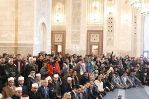 وزير الأوقاف وكبار رجال الدولة .. يشهدون أول جمعة بمسجد مصر الكبير 8 FB IMG 1737154958048