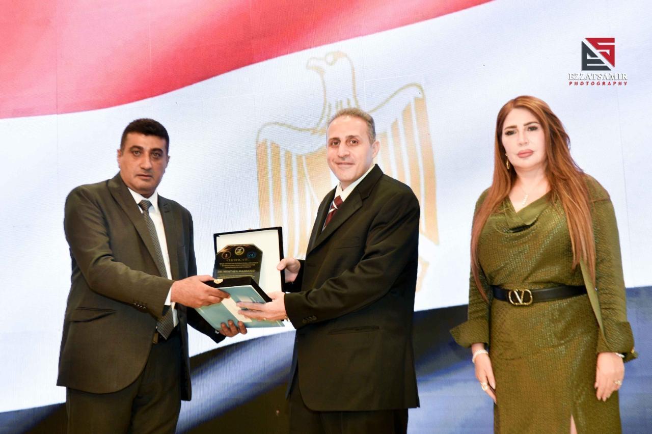 الدكتور مصطفى محمود يُتوَّج بلقب أفضل دكتور أسنان لعام 2025 في "International Peace Conference"