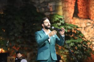 مهرجان الفحيص يشهد ليلة طربية تاريخية.. فراس طعيمة يبهر وجورج نعمة يتألق في ظهوره الأول 12 مهرجان الفحيص يشهد ليلة طربية تاريخية.. فراس طعيمة يبهر وجورج نعمة يتألق في ظهوره الأول