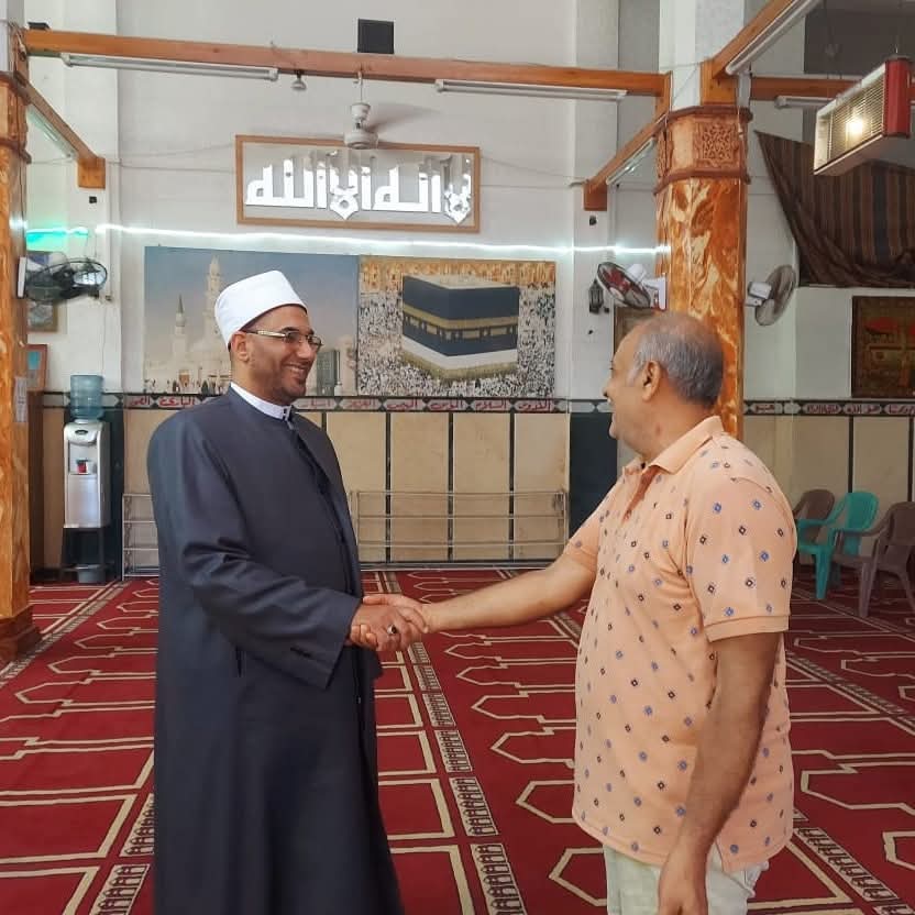 الدكتور نجاح راجح  .. يتفقد مساجد إدارة اوقاف الجمرك قبيل صلاة الجمعة