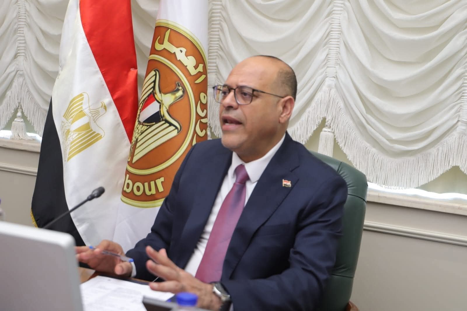 بدء تطبيق قانون العمل الجديد.. تحرير 139 محضر تراخيص عمل أجانب في يوم واحد 1 FB IMG 1757607522749