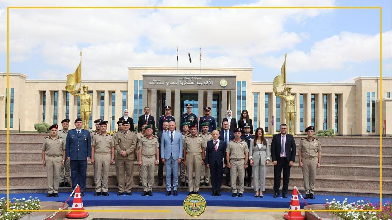 الأكاديمية العسكرية المصرية تستقبل وزير دفاع البوسنة والهرسك لبحث سبل التعاون المشترك 1 FB IMG 1758651966462