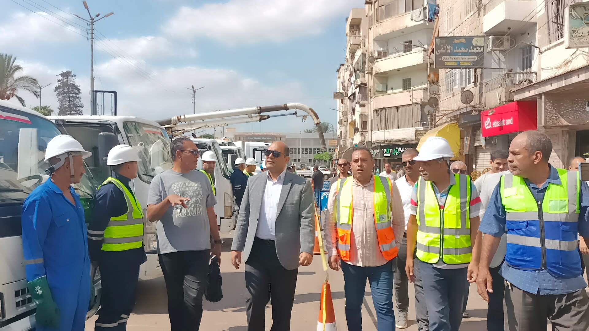 رئيس مدينة دسوق .. يشهد تنفيذ تجربة مواجهة الأمطار والسيول استعدادا لفصل الشتاء