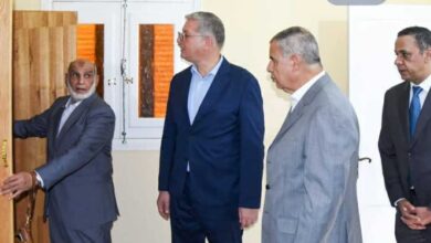 وزير البترول ومحافظ الإسكندرية .. يسلمان مفاتيح المنازل الجديدة للأهالي بنجع رسلان بالعامرية