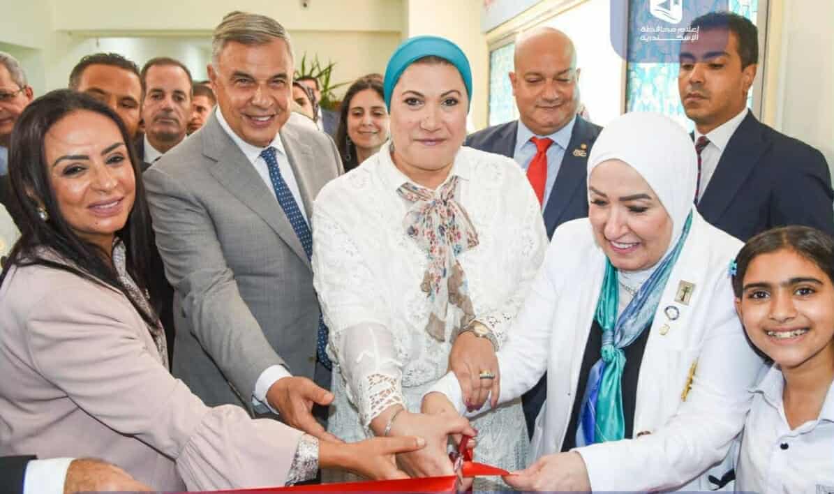 وزيرة التضامن الاجتماعي ومحافظ الإسكندرية .. يفتتحان أول فروع المجلس القومي للطفولة والأمومة