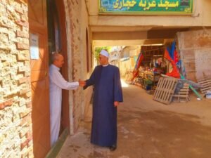 مدير مديرية أوقاف الإسكندرية.. يتابع ميدانيا مساجد إدارتي أوقاف وسط ومحرم بك اليوم الجمعة 22 FB IMG 1759495670861