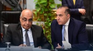 وزيرا العدل والشئون النيابية يحضران أولى اجتماعات اللجنة الخاصة لمناقشة المواد محل الاعتراض الرئاسي بمشروع قانون الإجراءات الجنائية 3 وزيرا العدل والشئون النيابية يحضران أولى اجتماعات اللجنة الخاصة لمناقشة المواد محل الاعتراض الرئاسي بمشروع قانون الإجراءات الجنائية