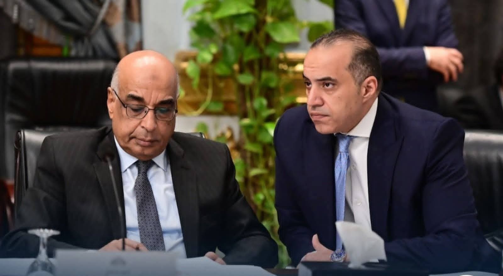 وزيرا العدل والشئون النيابية يحضران أولى اجتماعات اللجنة الخاصة لمناقشة المواد محل الاعتراض الرئاسي بمشروع قانون الإجراءات الجنائية