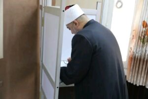مفتي الجمهورية .. يُدلي بصوته في انتخابات مجلس النواب بكفرالشيخ 