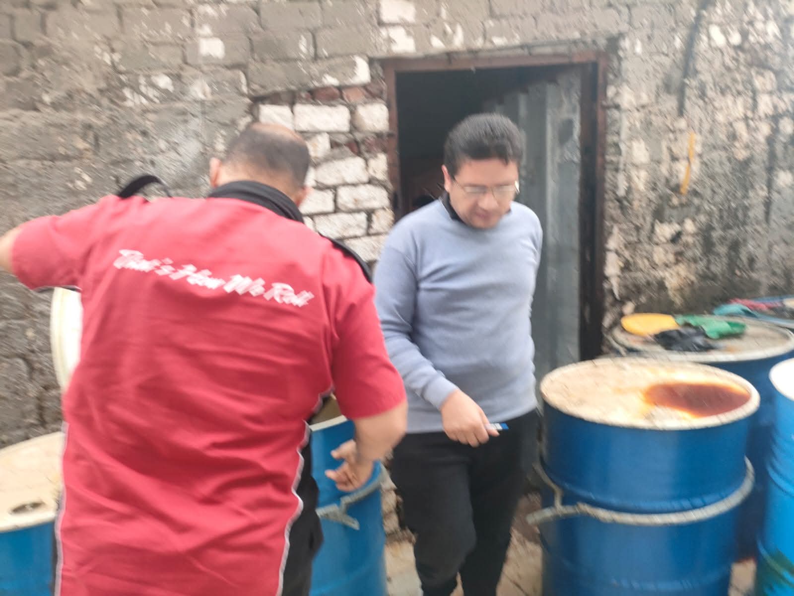 ضبط  أكثر من 11 طن زيوت وخل ومواد كيميائية مغشوشة بحملة تموينية بقرى دسوق