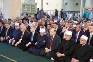 وزير الأوقاف .. يؤدي صلاة الجمعة بمسجد سيدي إبراهيم الدسوقي ويشارك في احتفالات محافظة كفر الشيخ بعيدها القومي 9 FB IMG 1762537212773