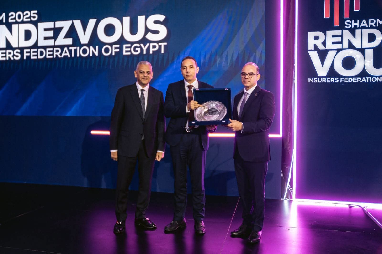 تكريم رئيس البورصة المصرية في الملتقى السنوي السابع للتأمين وإعادة التأمين