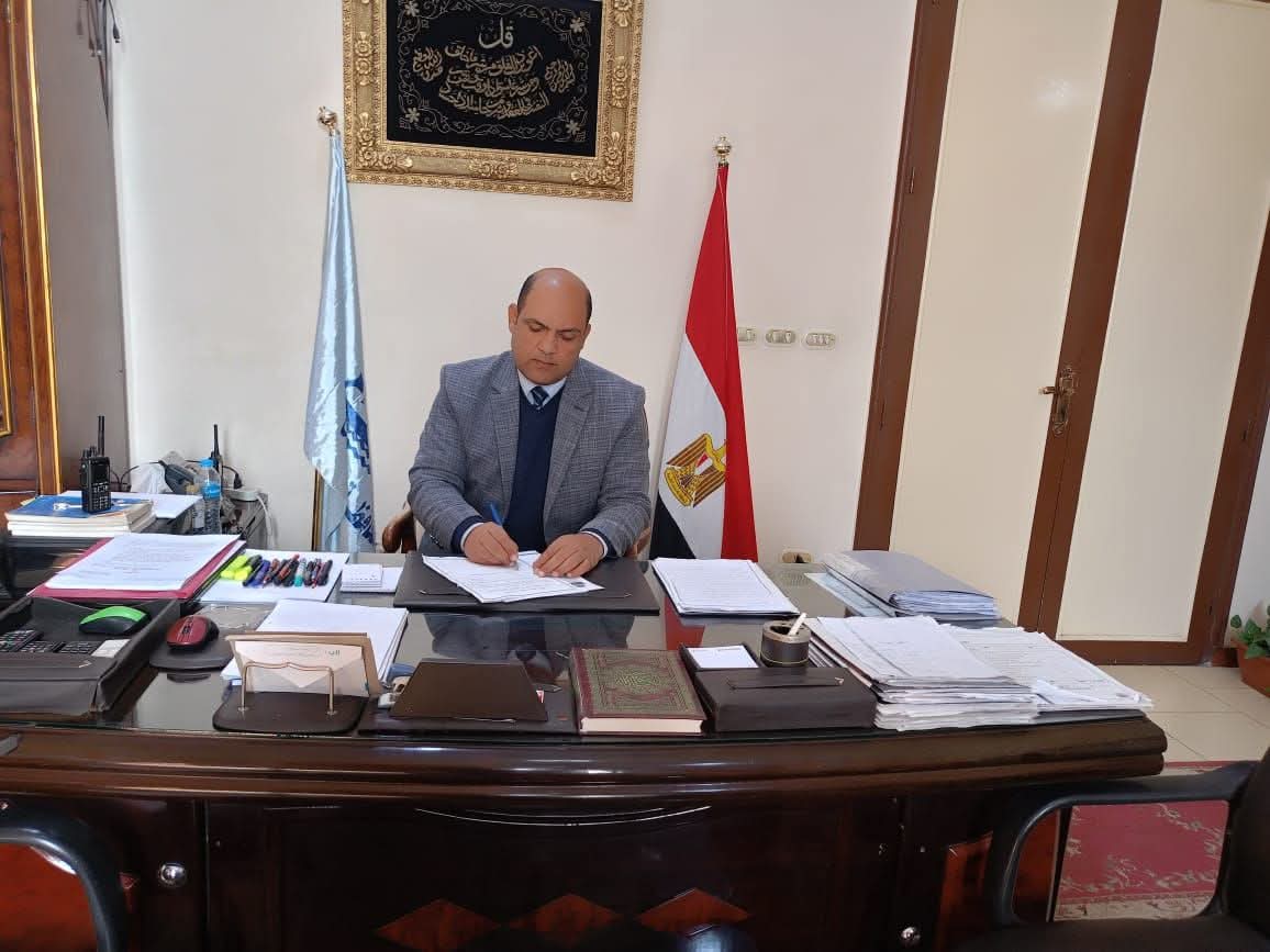 رئيس مدينة دسوق .. يتابع الإستعداد لانتخابات مجلس النواب  وجاهزية المقار الأنتخابية 