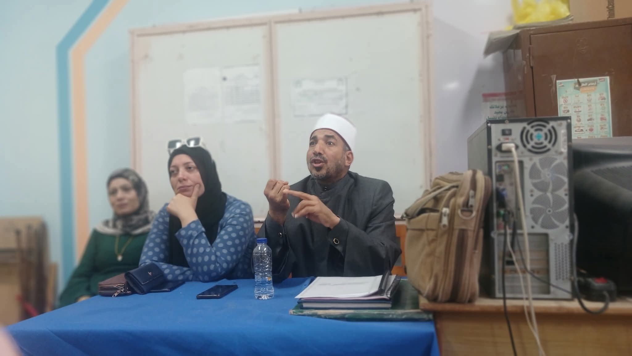 أوقاف كفر الشيخ .. تنظّم ندوة توعوية حول التنمّر عبر السوشيال ميديا بالمدارس ضمن مبادرة "صحح مفاهيمك "