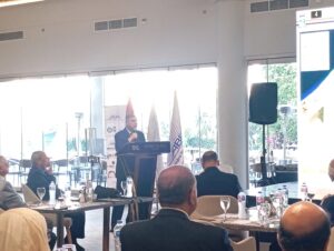 الفريق احمد خالدذ .. تطوير منظومة التاكسي بالاسكندرية قريبا