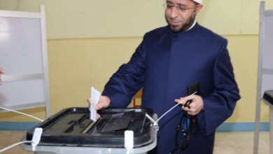وزير الأوقاف .. يُدلي بصوته في انتخابات مجلس النواب بالتجمع الخامس
