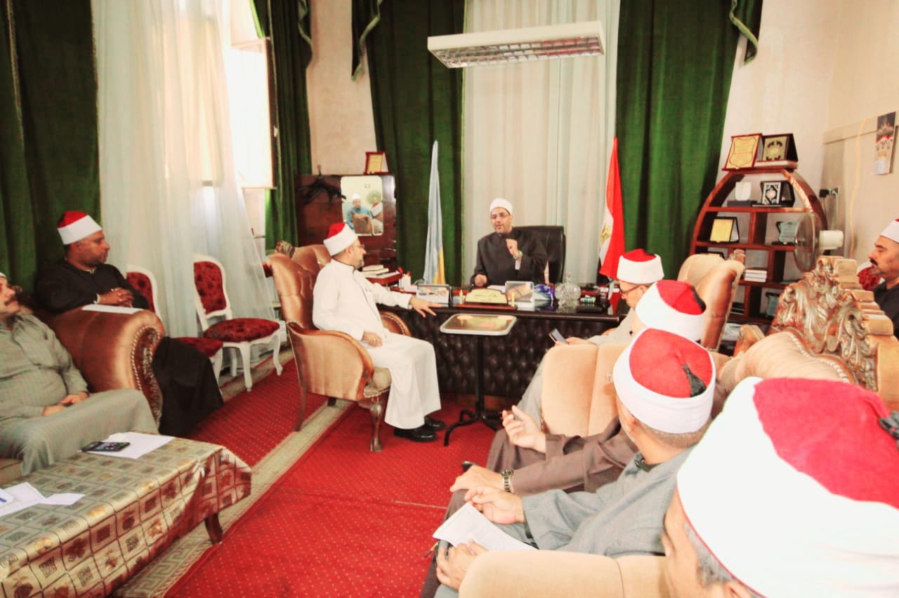 وكيل وزارة الأوقاف بالاسكندريه.. يترأس اجتماعاً موسعاً بمديري الإدارات الفرعية